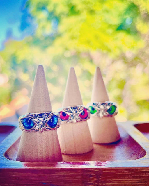 Anel Coruja em Cristal de Vidro